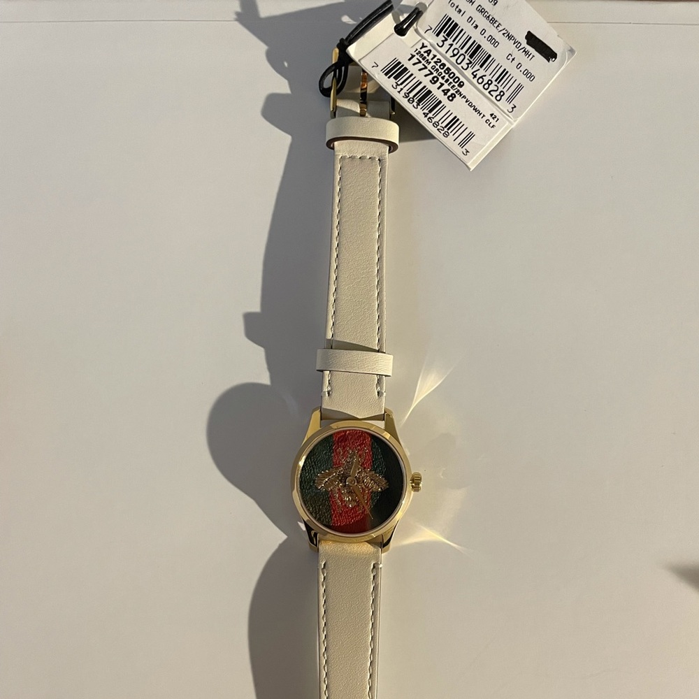 Gucci G-timeless Contemporaty Bee Watch